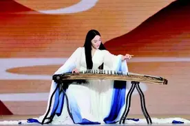 这乐器，承载着东方美学的“惆怅之美”古筝演奏家袁莎就古筝的精神气质、艺术与哲学的交集等问题接受访谈图片