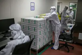 西方媒体又炒“印度在疫苗外交战中击败中国”，多家印媒转发，印度网友并不买账图片