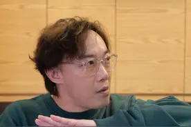 陈奕迅元宵节不忘搞笑 现场给你搓元宵图片