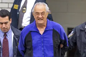 甘比诺犯罪家族老大在监狱自然死亡图片
