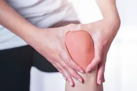 腿疼看什么科呢？有些腿疼可能是血管“腿梗”视频封面