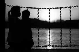 从“妈宝男”看独立人格教育的缺失图片