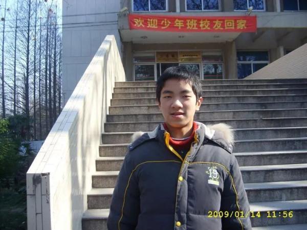 26岁中科大特任教授攻克世界数学难题！姐姐也是名校博士！爸爸分享家庭教育心得→