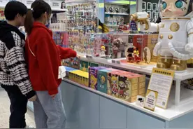 疯狂购买盲盒背后有何心理机制？专家揭秘图片