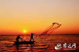 观渔火 听浆声 忘不了成子湖畔打鱼人图片