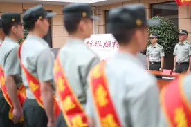 加分、免试、学费减免……退役军人想深造读书，这些政策别错过图片