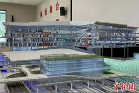 探湖杭铁路：杭州西站站房拔地而起 智能化梁场提效率图片