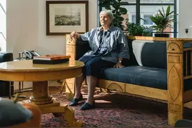 67岁女建筑师6年爆改伦敦百年老宅，每1㎡都是艺术！网友：家里肯定有矿图片