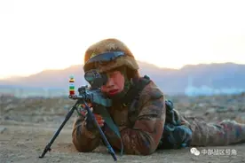 二等功！这个女兵因拼搏而出彩图片