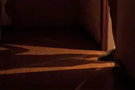 “回避型人格”因何害怕与别人打交道？如何摆脱？图片