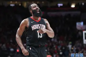 火箭老板宣布将退役哈登球衣：他永远都是火箭人图片