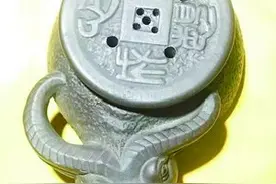 古玩摆件里的“牛转乾坤”图片