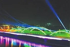 泉州台商区夜景示范段提升工程完工，流光溢彩美不胜收图片