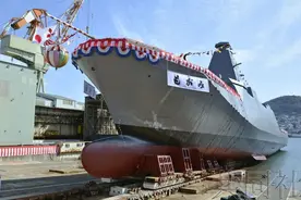 日本新一艘FFM隐身护卫舰下水，命名为“最上”号图片