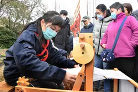 长桥学子参与社区治理，为文明游园提供考察报告，把“探究课堂”开进植物园图片