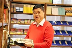 刘统《火种》：看沉沉黑夜中星火如何燎原图片
