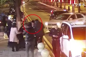 现场视频：南京两男子打伤3名警务人员被刑事拘留视频封面