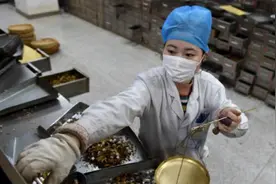3种治疗新冠肺炎中药颗粒获批上市视频封面