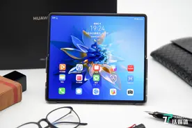 华为Mate X2评测：多项黑科技与全新折叠方案加持 | 钛极客图片