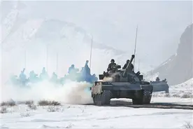 培养“四有”革命军人 锻造“四铁”过硬部队图片