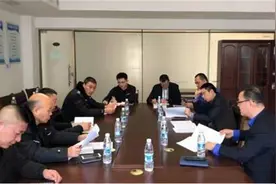 威海高新区多方联动 让顺河街“靓”起来图片