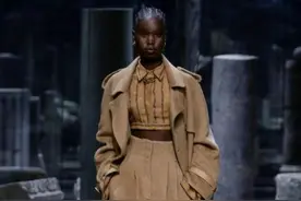 跟着米兰时装周学穿衣——华丽大地、浪漫复古、未来黑白图片