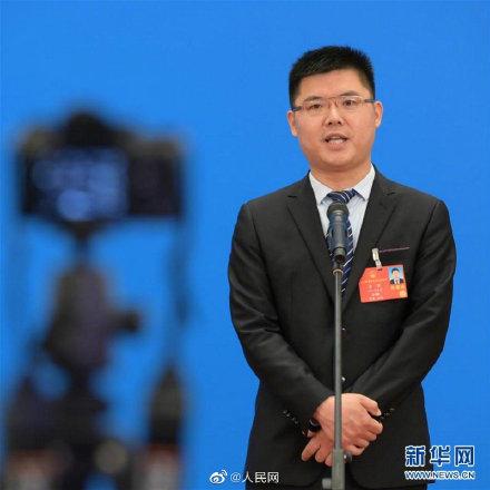 学生信用卡，禁止给学生办理信用卡 配图01