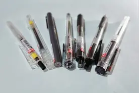 买晨光不踩雷，认准笔身上的“红标”就可以吗？| 周到评测图片