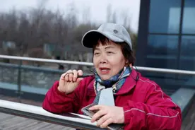 爷爷奶奶也上喜马拉雅做主播：粉丝最多的有250多万图片