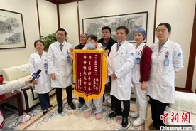 对抗“血癌”的“励志网红”：用“借来”的生命好好活着图片