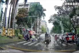 司机强闯斑马线险些撞到小孩，警方通报：涉事司机已被控制图片