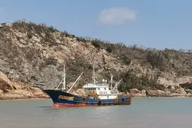 “那是人命，再有困难，都要去营救！”11级大风，5米高海浪，深圳远洋渔船翻船，浙江老船长风浪里的抉择……图片