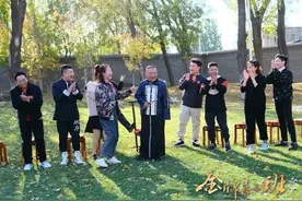 《金牌喜剧班》郭德纲即将开课 重现相声传统考验学员即兴能力图片