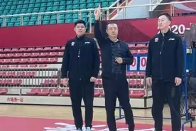 CBA举办裁判篮球赛，刘维伟、潘江与杨茂功任裁判图片