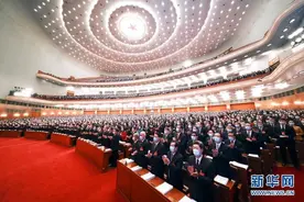 读懂两会①丨中国“坐拥”百万亿GDP，意味着什么？图片