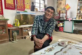 极目新闻记者对话山东“拉面哥”，他说：希望能一直红下去，帮村里人过上好日子图片