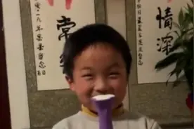 男孩做好一切准备拔牙，结果抬头一笑牙掉了视频封面