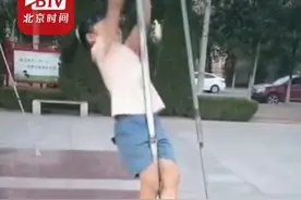 6岁女娃徒手攀爬家里门框暖气管如履平地 妈妈：被搏击教练看中免费传授图片