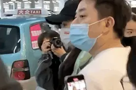 能成为内娱“妈系”明星第一人，张小斐靠的不仅是李焕英图片