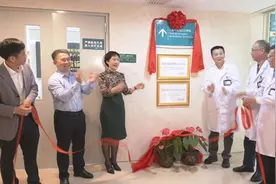 椰视频 | 全国劳模张长青教授名医工作室落户海口 家门口可看国家级骨科专家图片