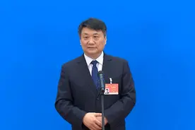 唐江澎委员：孩子只有分数赢不了未来的大考视频封面