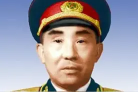 他在枪口下救过彭德怀的命，“靠边站”时的毛主席曾重重握着他的手面授机宜图片