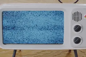 电视机突然出现马赛克或黑屏现象 莫慌！可能是因为它图片