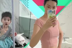 前港姐叶翠翠减重10斤 开心晒照隐约可见马甲线图片