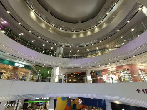 vivo S9评测：时尚轻薄5G旗舰，暗夜轻松照亮你的美