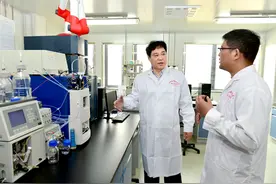 全国政协委员张改平：鼓励进城落户农民自愿有偿退出或转让宅基地图片