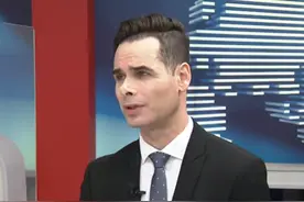美国在台协会各种作秀挺台湾凤梨，美国专家都吐槽：没用且幼稚图片
