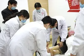 疼痛反复、疑难风湿病多学科及名医工作室“名医名家”联合会诊图片