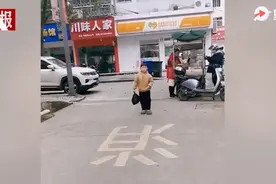 6岁小男孩给怀孕妈妈买卫生巾，妈妈：他觉得我难受就需要用图片