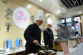 女神节丨暖！杭州的这位校长为了给女神们送惊喜，竟然带着男教师们这么做……图片